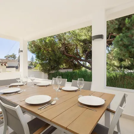 Cozy By The In Costabella, Marbella